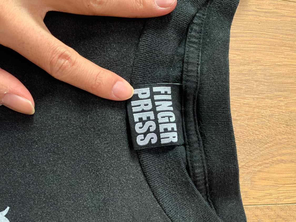 도넛리벤지 핑거프레스 롱슬리브 긴팔 티셔츠 1사이즈 상품이미지4