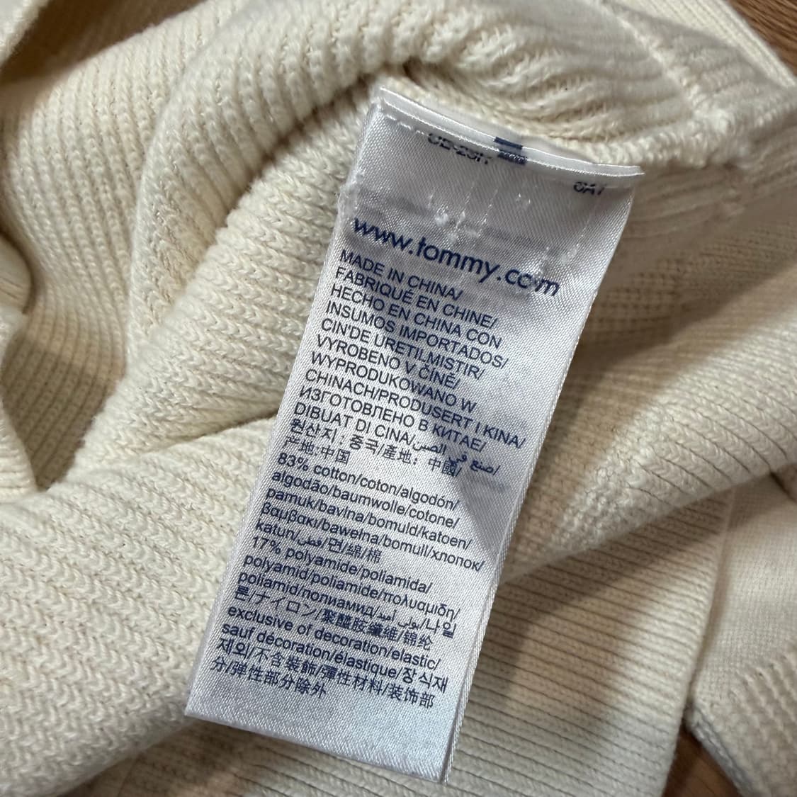 타미 힐 피거 스트라이프 로고 니트 상품이미지4