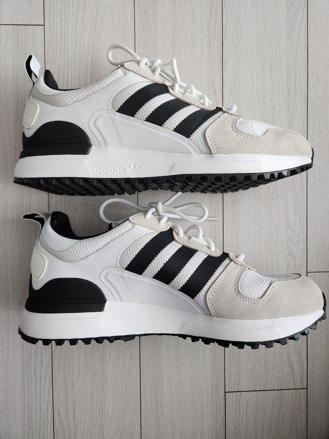 새상품급)아디다스 남녀공용 운동화 ZX 700 HD FY1103 스니커즈 상품이미지6