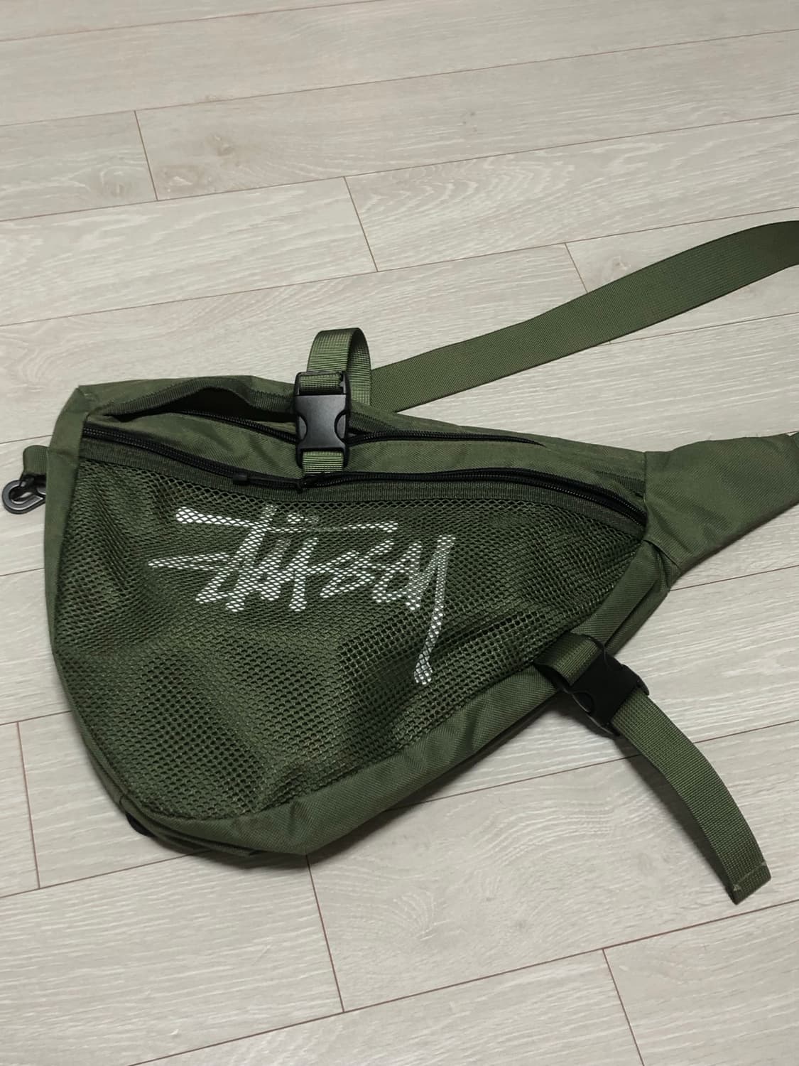stussy sling bag 스투시 슬링백 kaki 상품이미지1