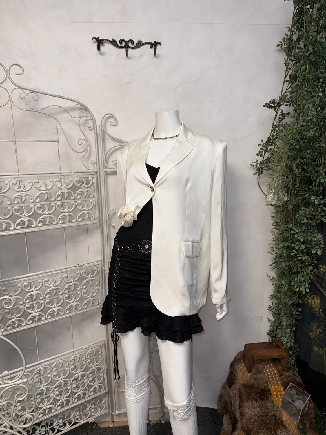 DINT white satin flower unbalance jk 상품이미지9