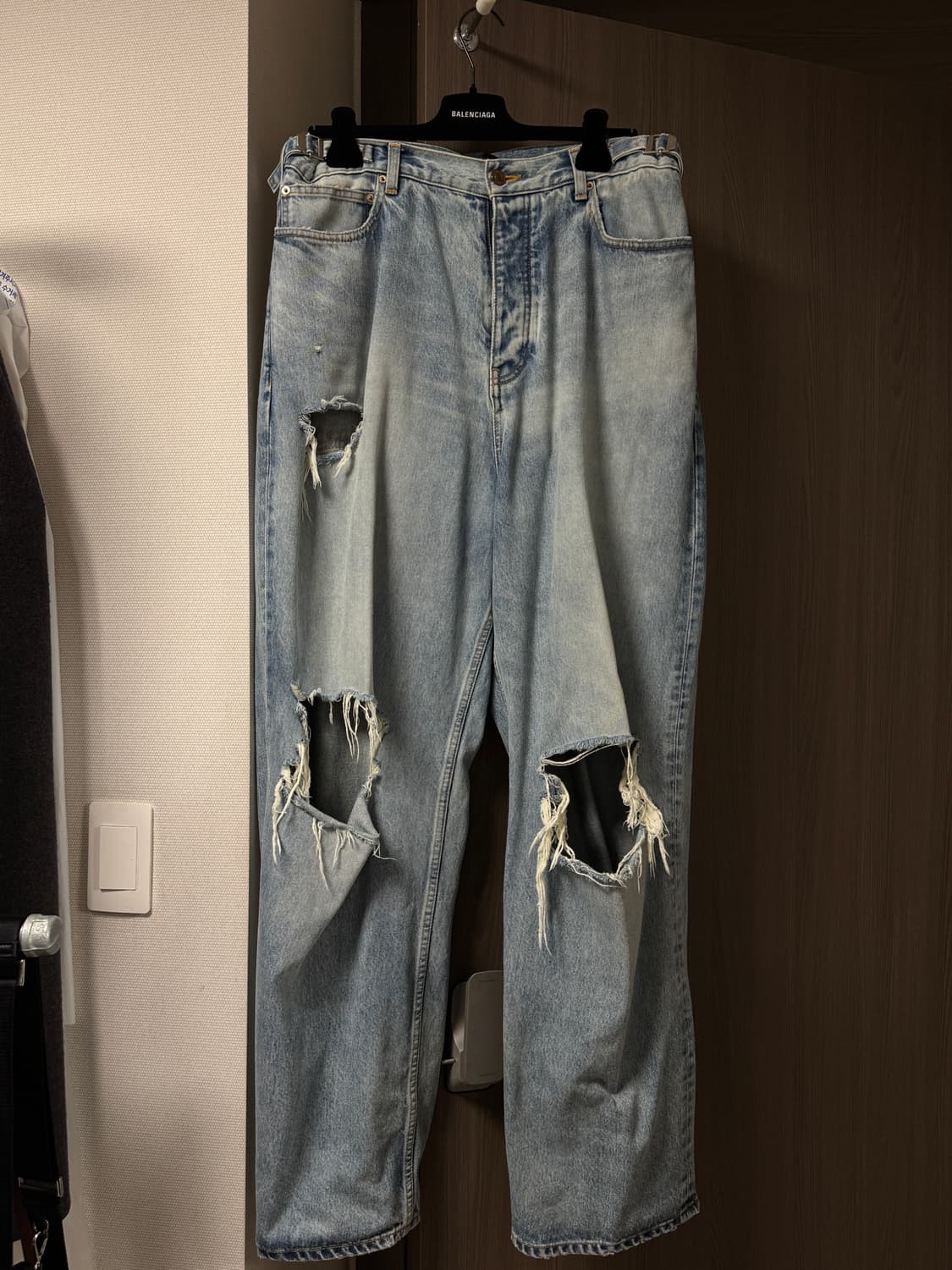 (S) 발렌시아가 디스트로이드 슈퍼 라지 배기 데님 상품이미지1