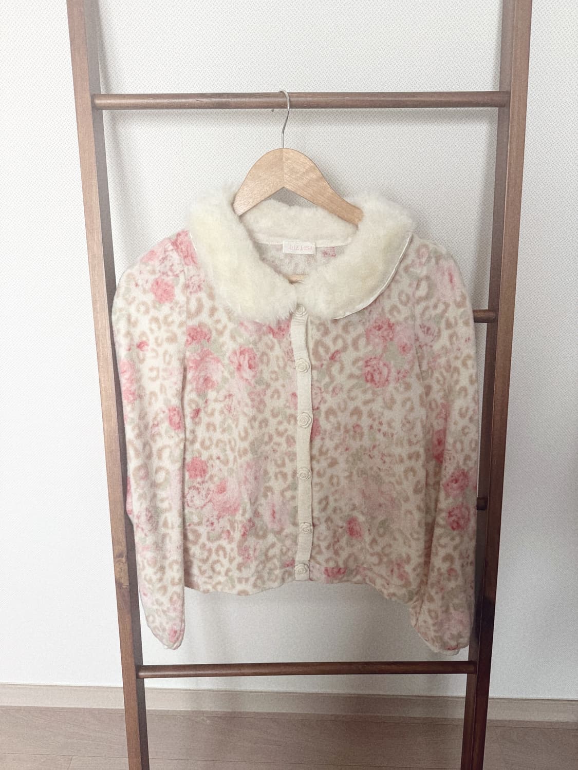 리즈리사 플라워 퍼 가디건 상품이미지1