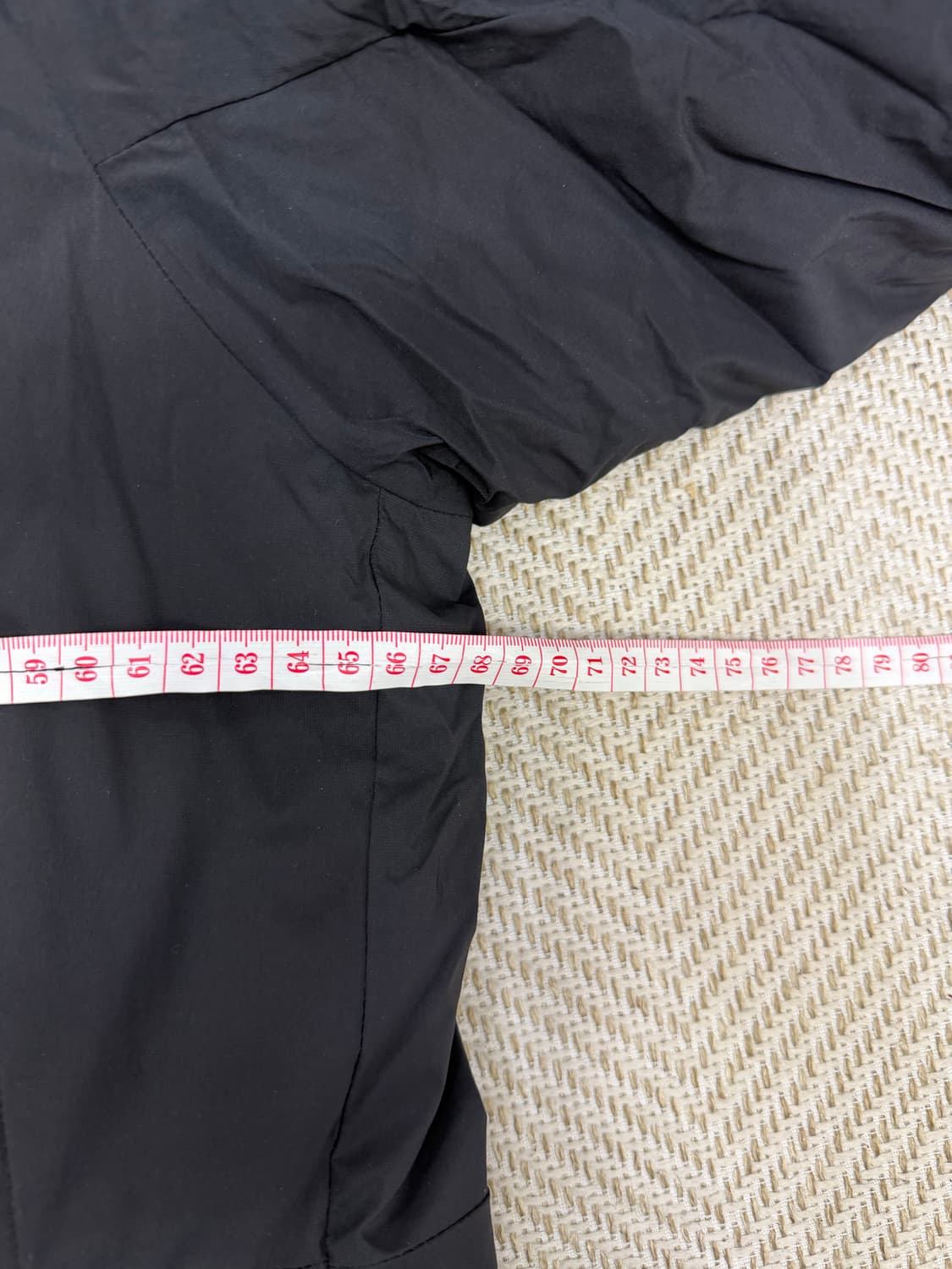 정품) 네파 남성 블랙 오버사이즈 구스패딩 XL 상품이미지9