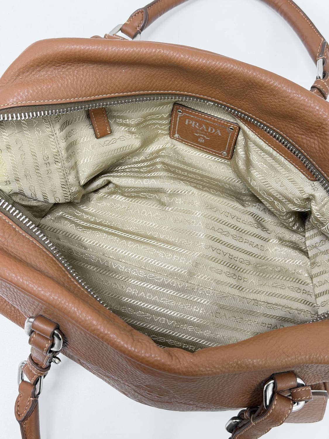 프라다 비텔로 다이노 로고 토트백 BR3091 상품이미지8