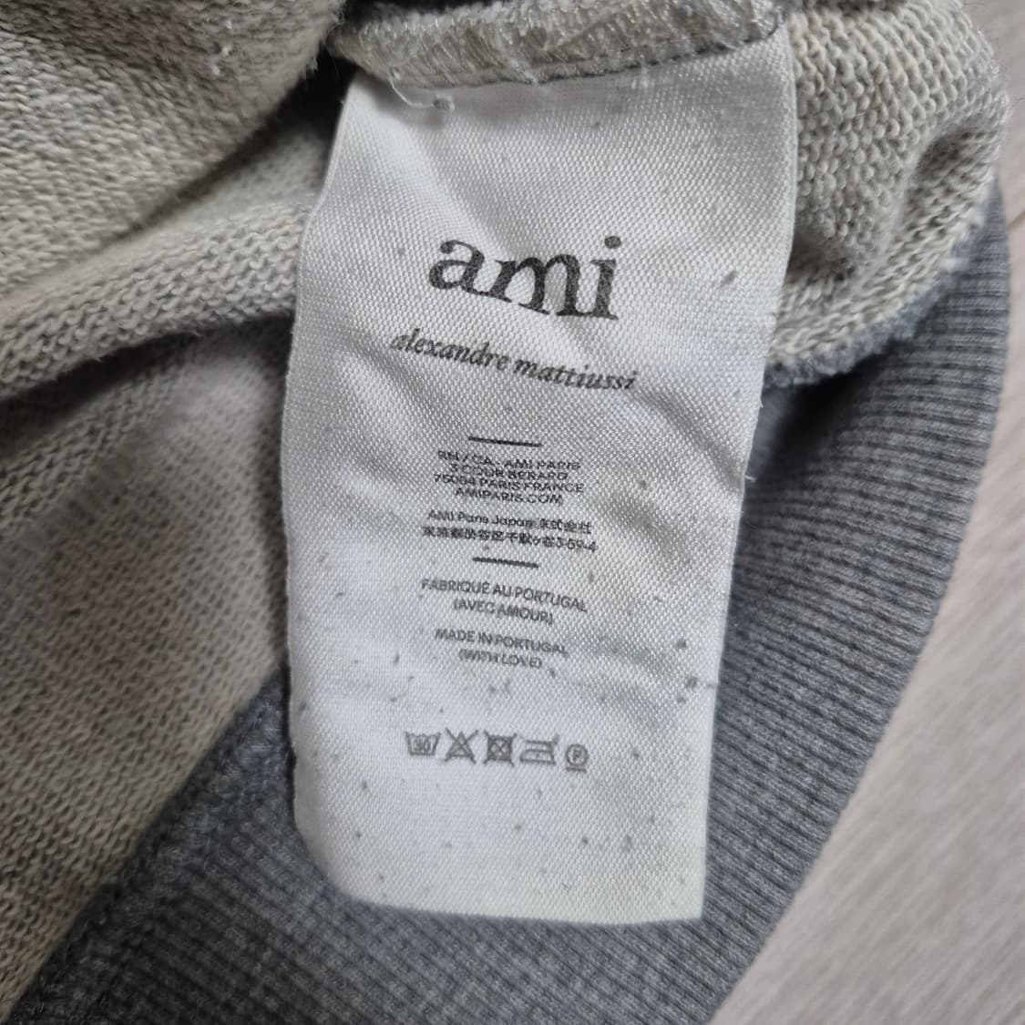 아미 맨투맨 정품 L사이즈 판매합니다. 상품이미지4