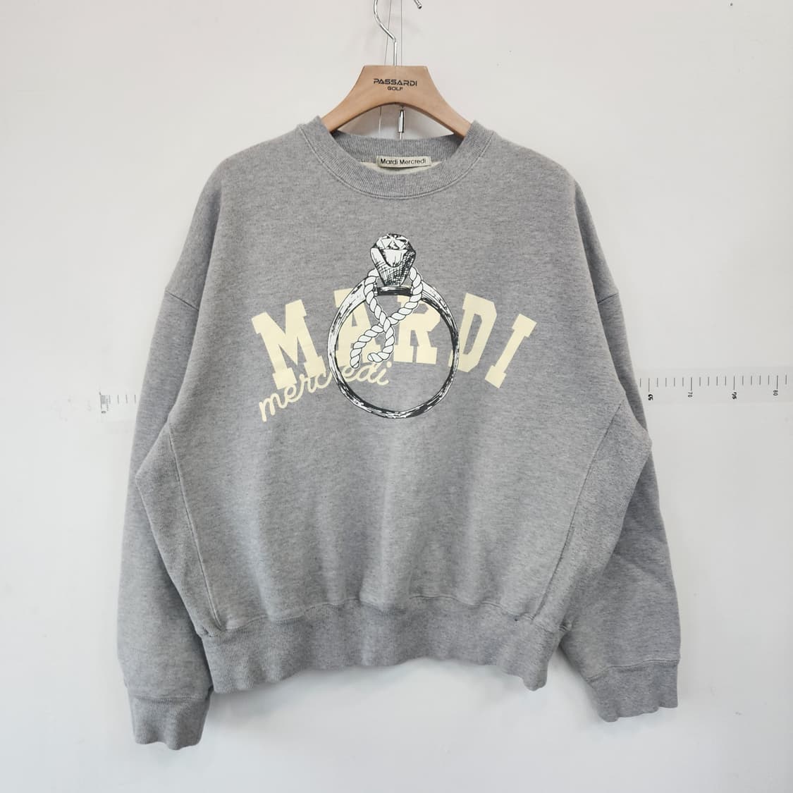 마르디 메크르디 맨투맨 그레이 상품이미지1