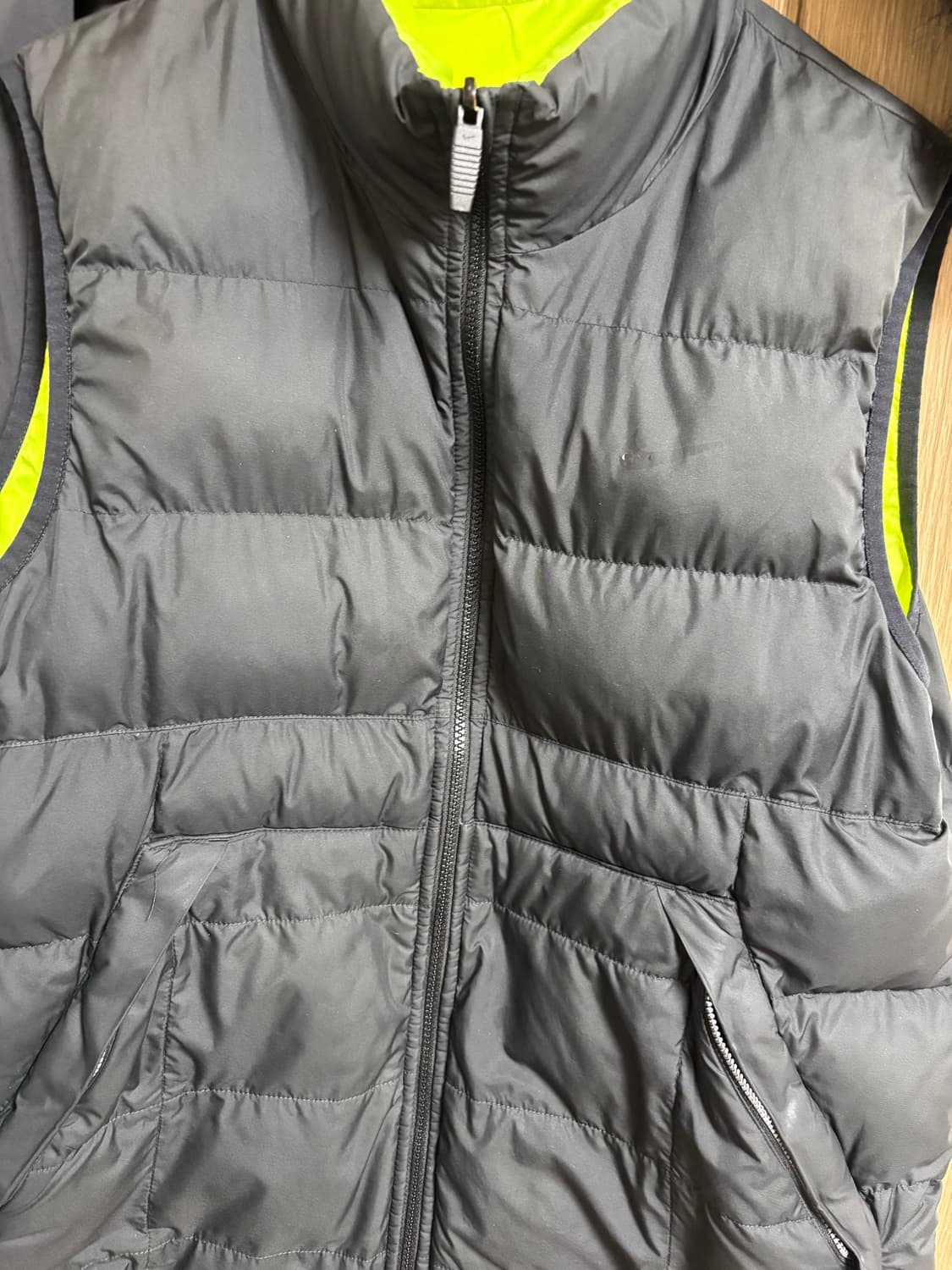 나이키 조끼 패딩 판매합니다 상품이미지1