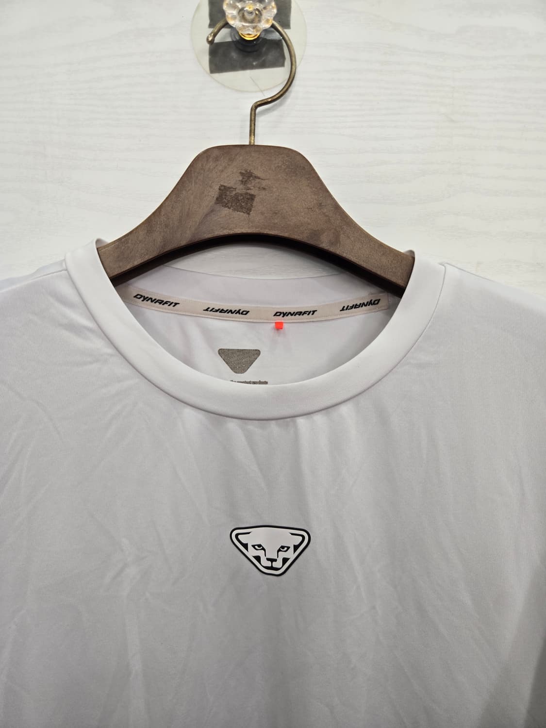105,XL )) DYNAFIT 다이나핏 반팔티셔츠! 디자인 예뻐요~ 상품이미지3