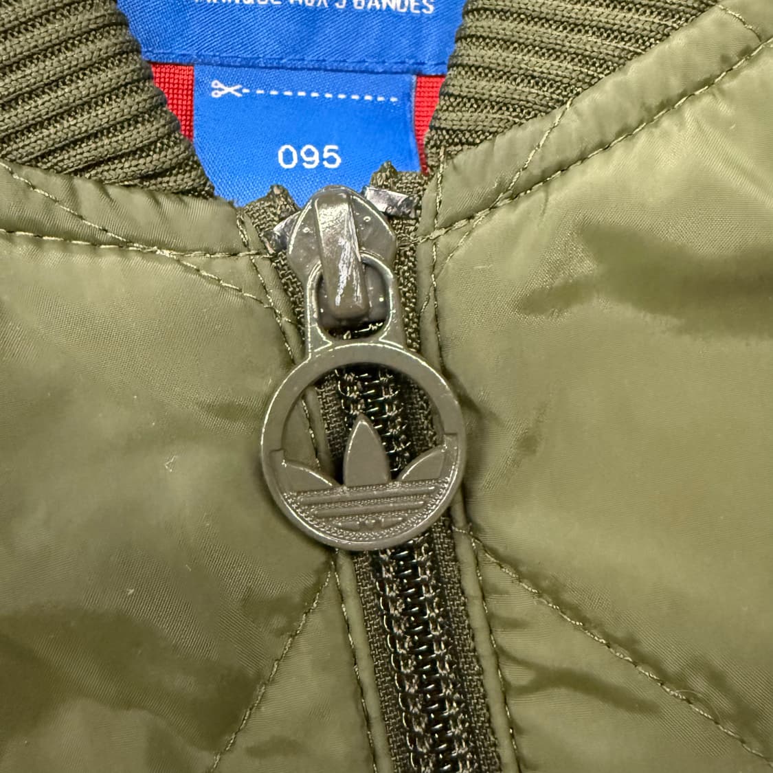 아디다스 카키 경량 숏패딩 95 상품이미지8