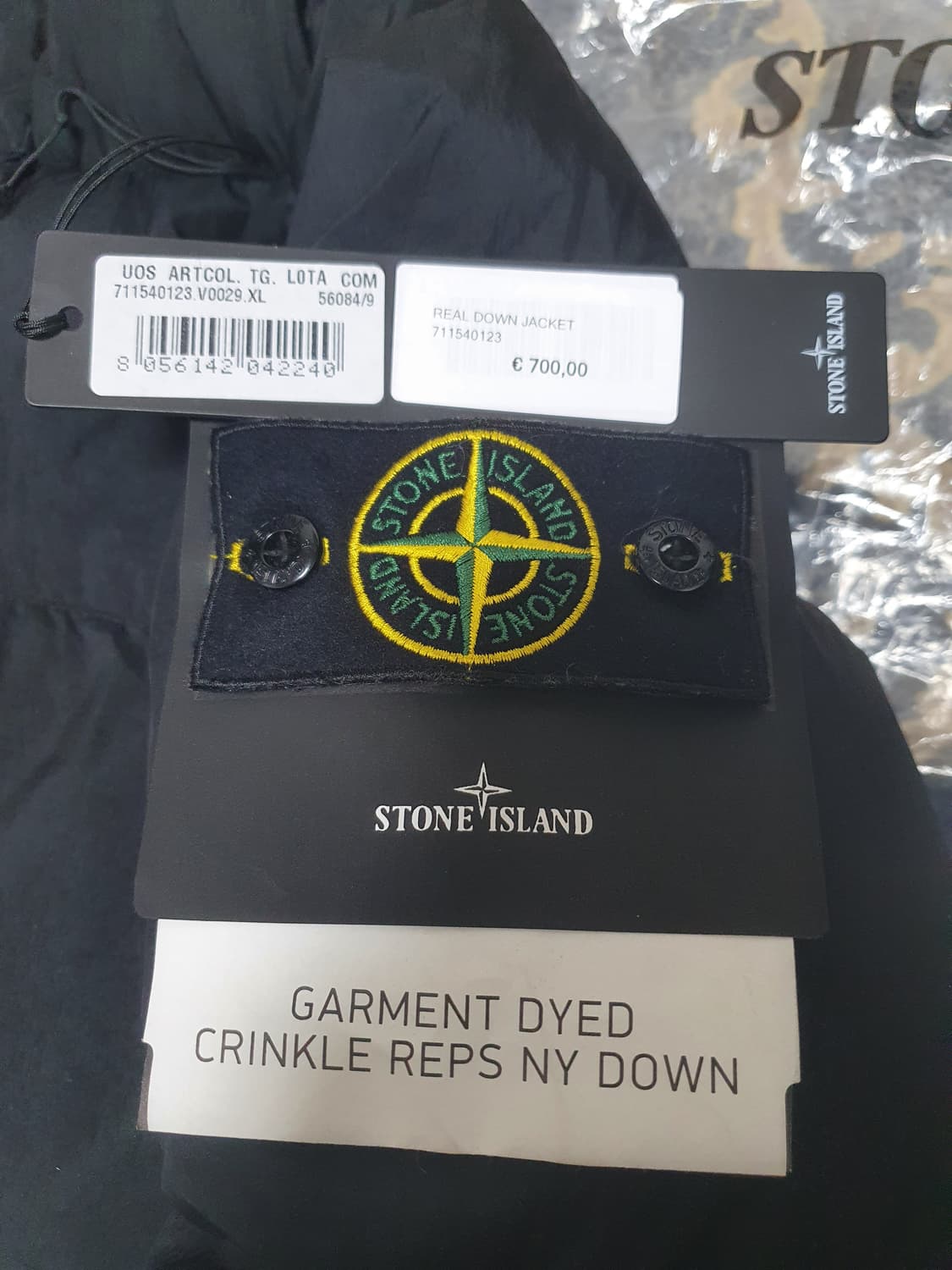 스톤아일랜드 19FW 크링클랩스 숏패딩 논후드 블랙 상품이미지3