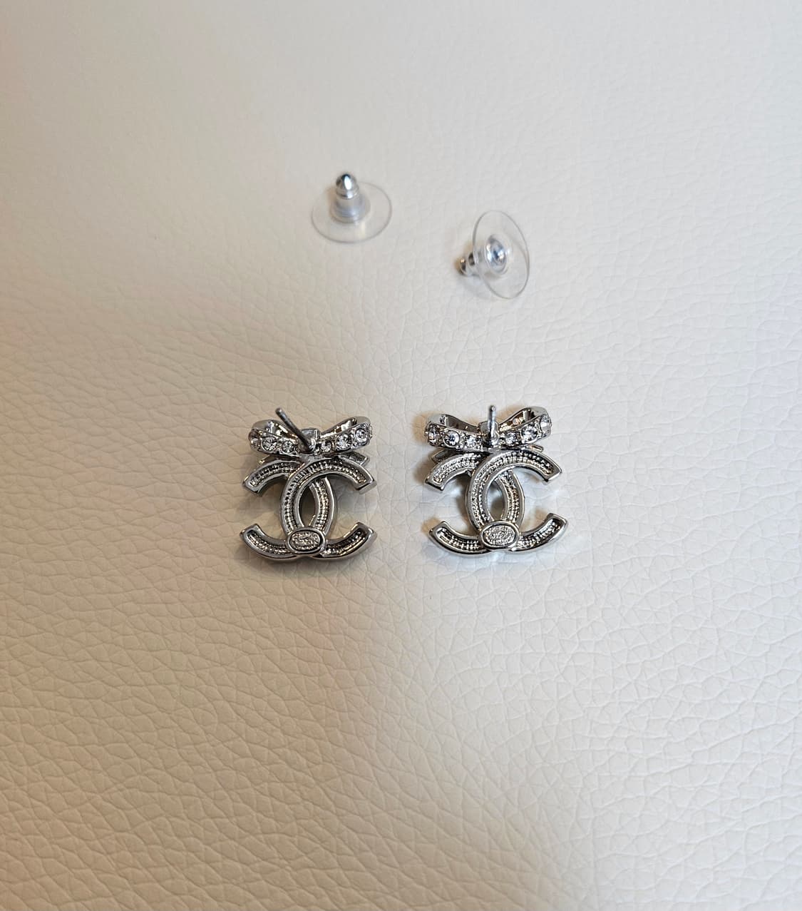 샤넬 리본 보석CC 귀걸이 실버 업사이클링 상품이미지7
