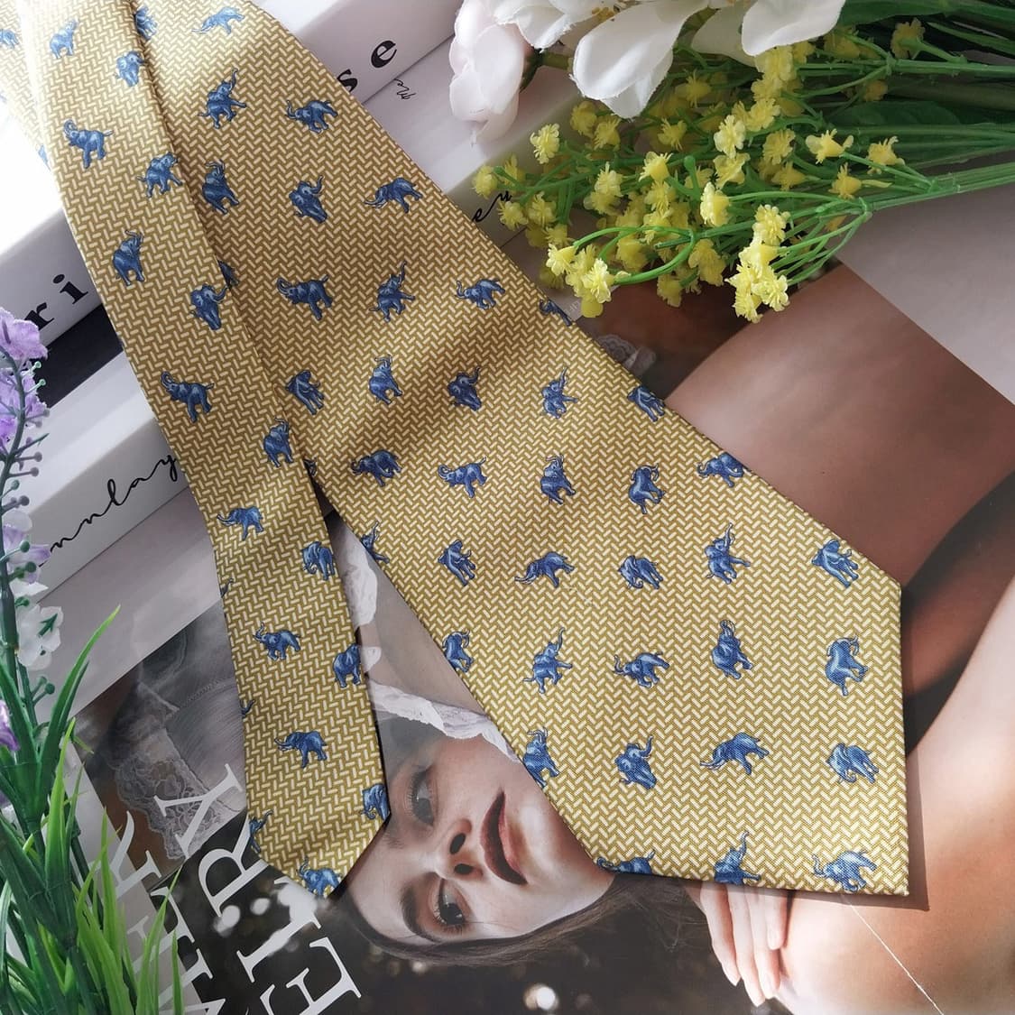 짐톰슨 실크 옐로우 코끼리 패턴 넥타이 9.5cm A+등급 K1307
 상품이미지2