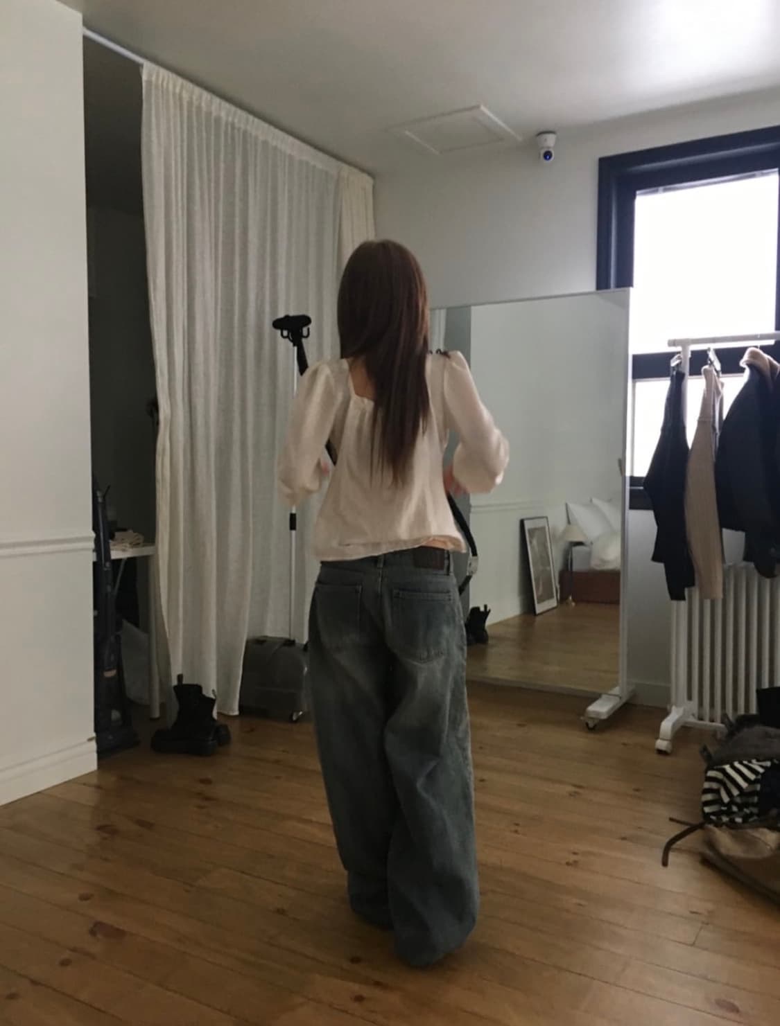 아워캐비넷 루비 블라우스 아이보리 상품이미지3