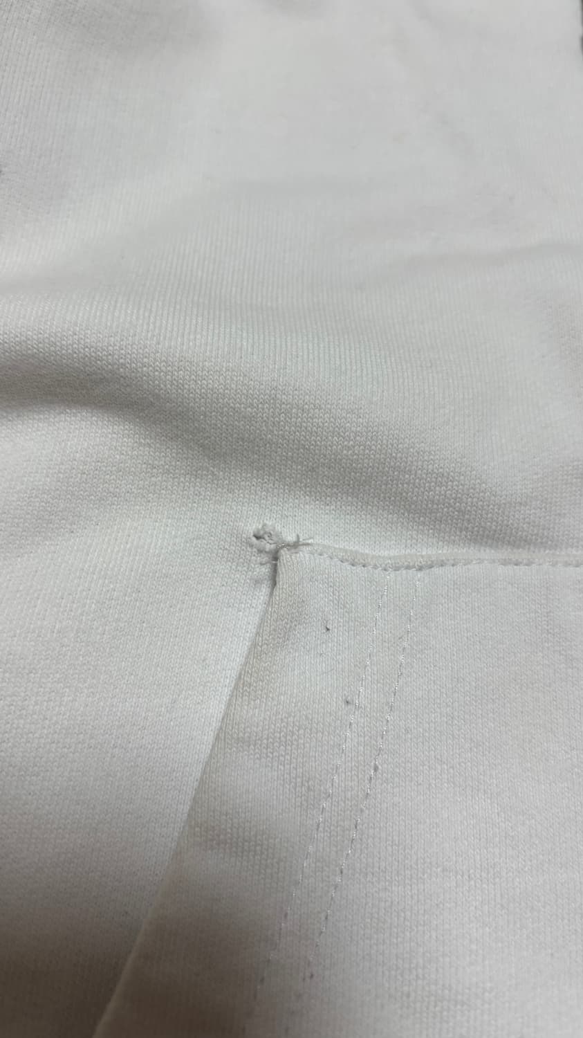 (정품) 몽클레어 화이트 삼선 후드집업 넘녀공용 상품이미지4