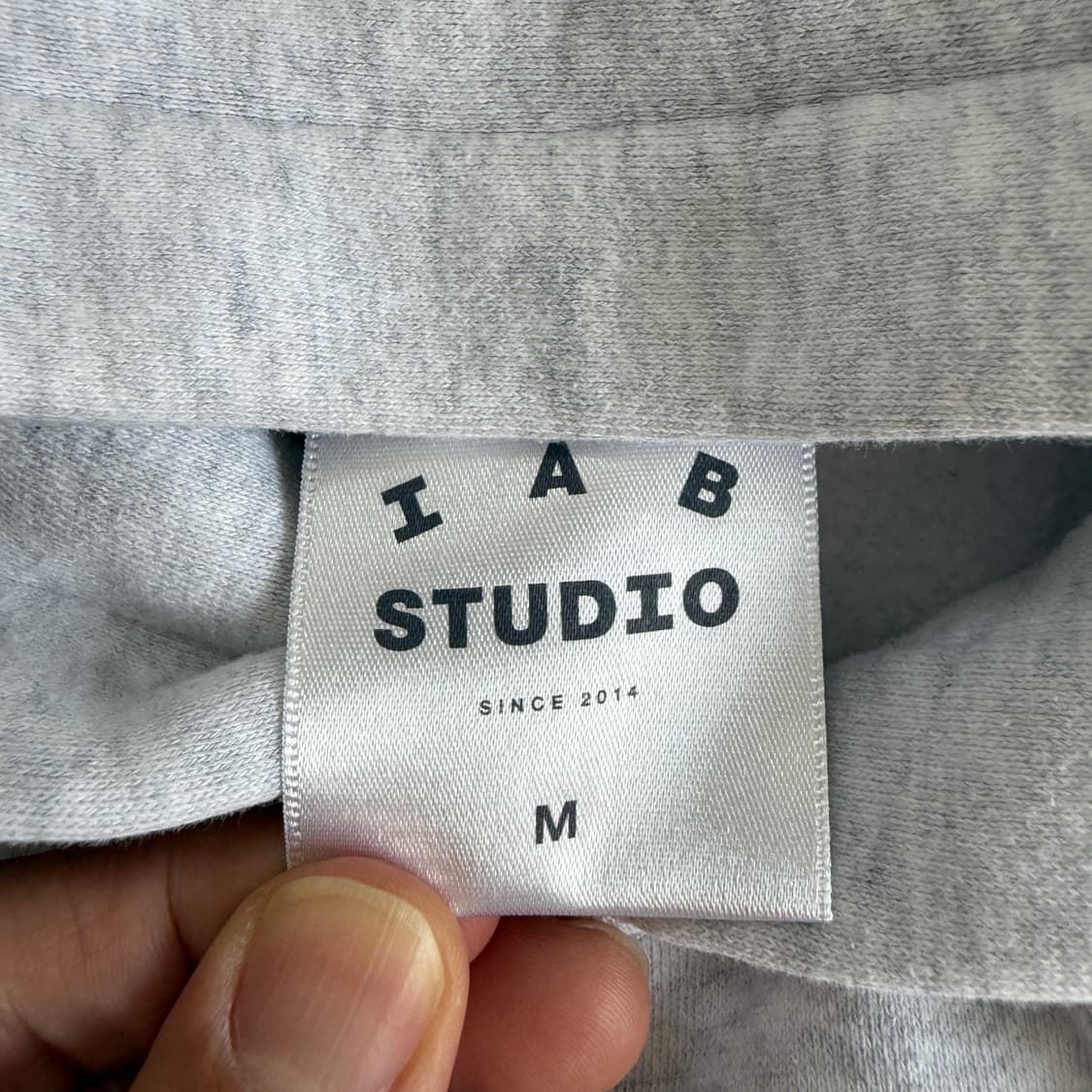 IAB STUDIO 아이앱 스튜디오 멜란지그레이 후드티 상품이미지7
