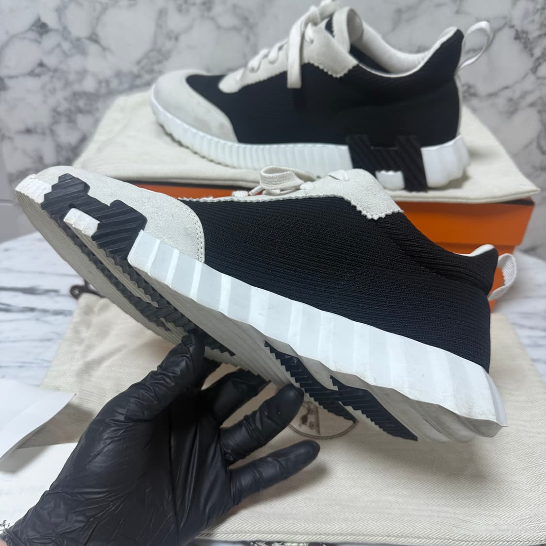 에르메스 바운싱 메쉬 스니커즈
41.5사이즈  상품이미지4