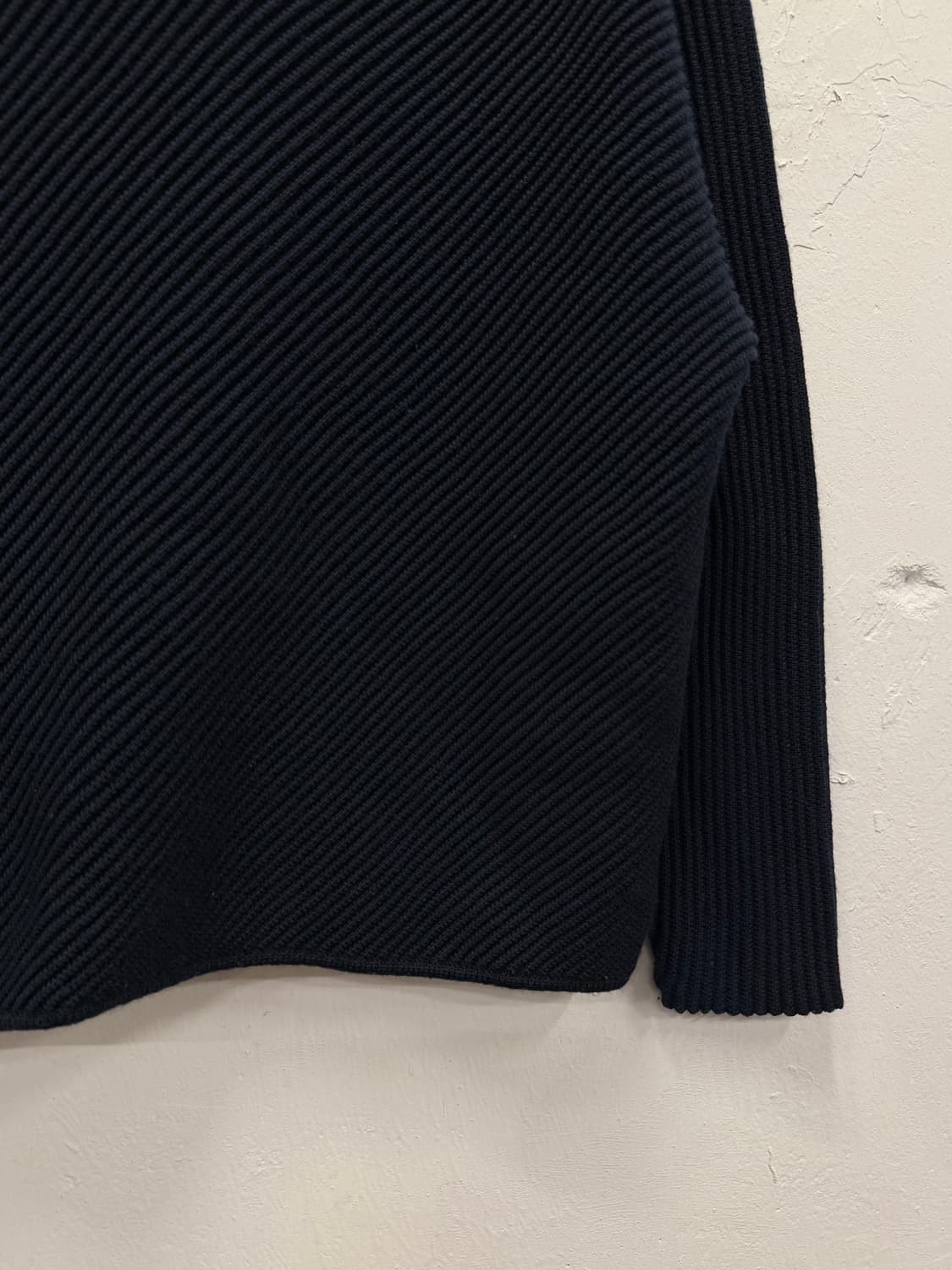 55) TOMORROWLAND V-Neck Ribbed Knit 상품이미지3