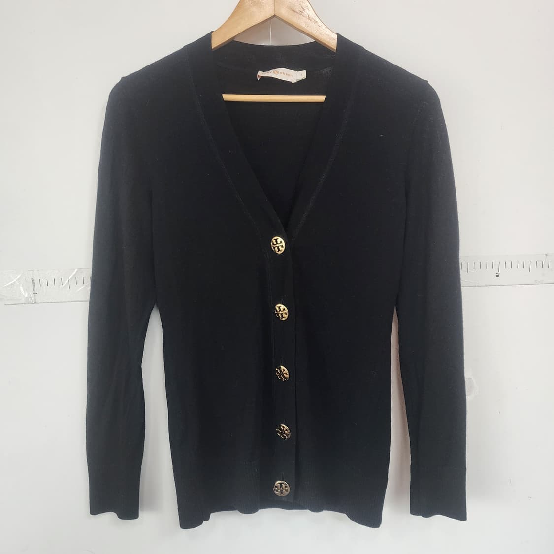 토리버치 블랙 가디건 금장 로고 상품이미지1
