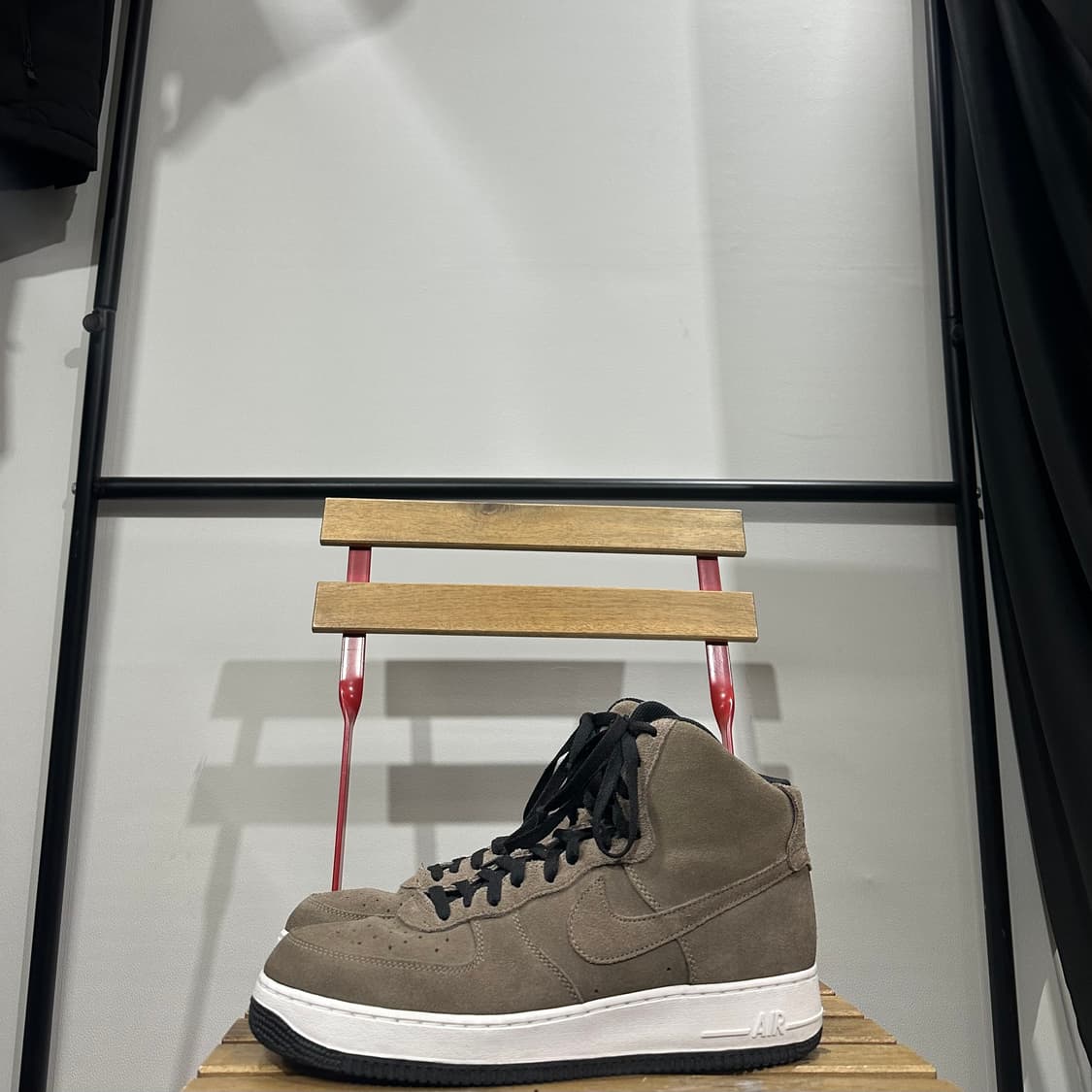 300) 나이키 운동화 남성 남자 신발 에어포스 07 하이 머쉬룸 상품이미지3