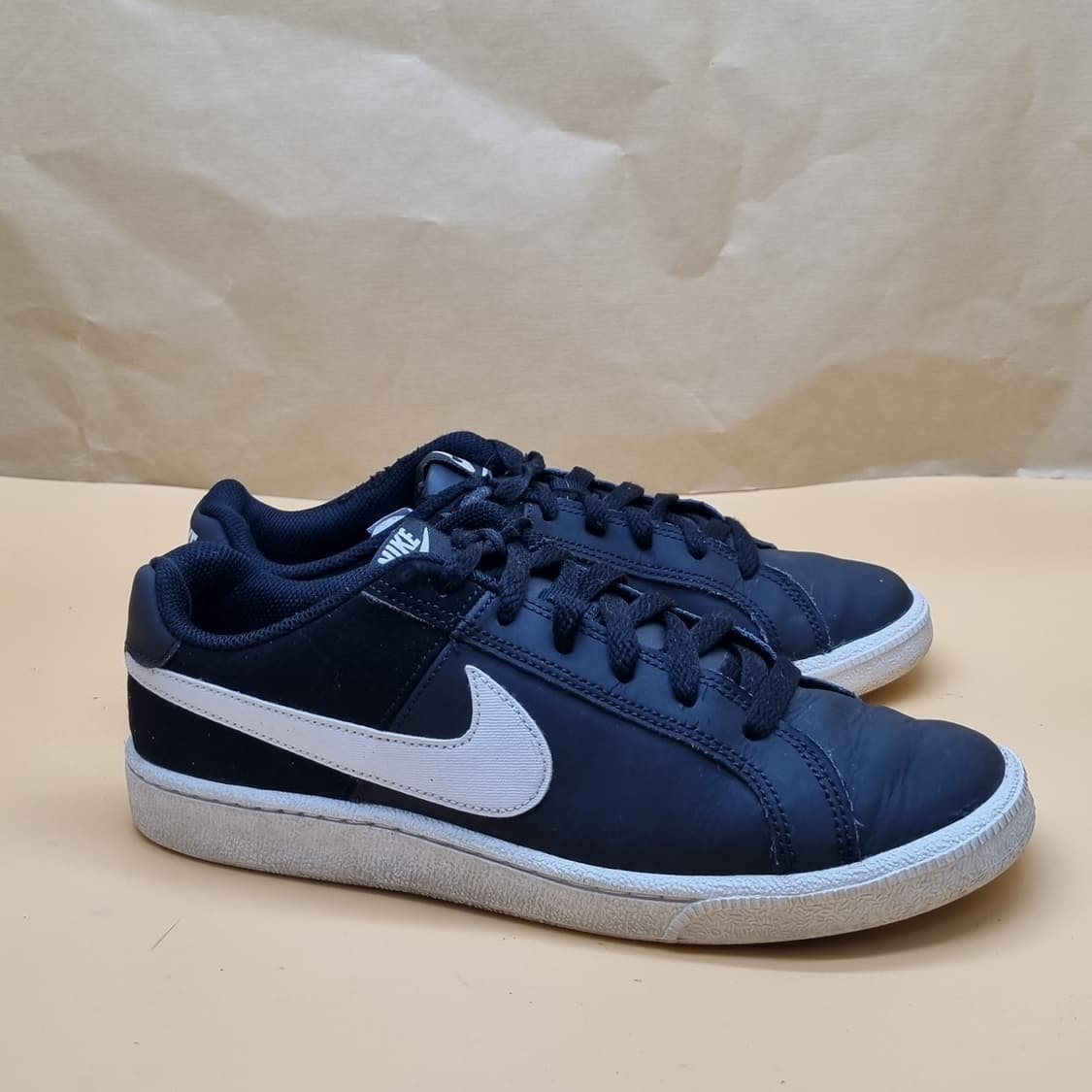 나이키 코트로얄 블랙 스니커즈 250 상품이미지1