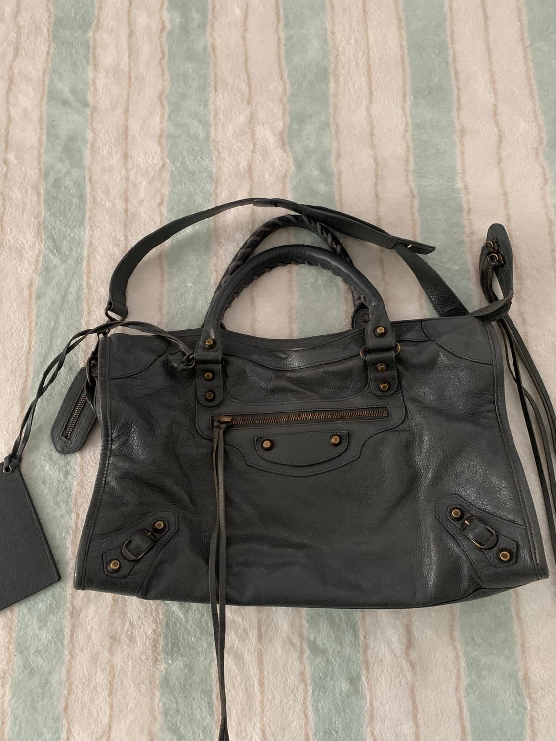 발렌시아가 모터백 시티백 다크그레이 미듐 상품이미지2