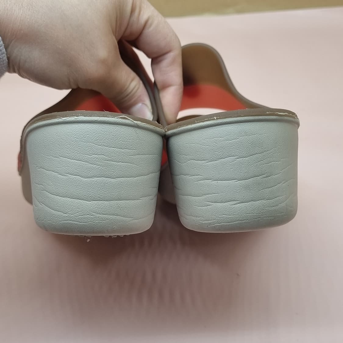 크록스 컬러블록 여성슬리퍼W6 230 굽5 상품이미지4