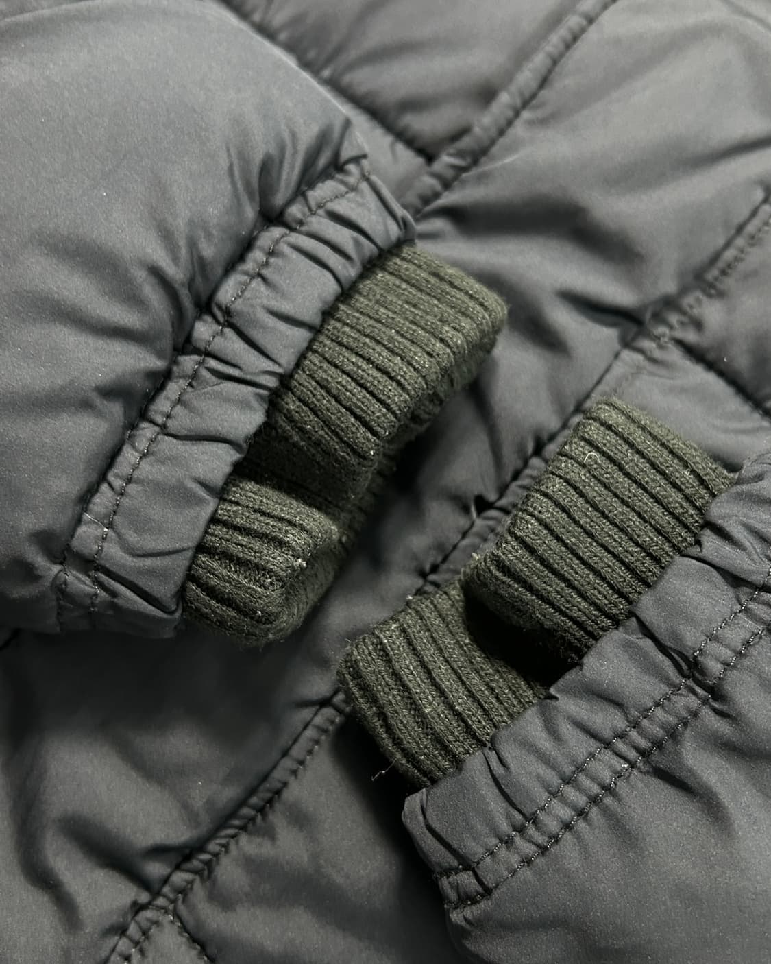 아베크롬비 패치로고 네이비 숏패딩  상품이미지5