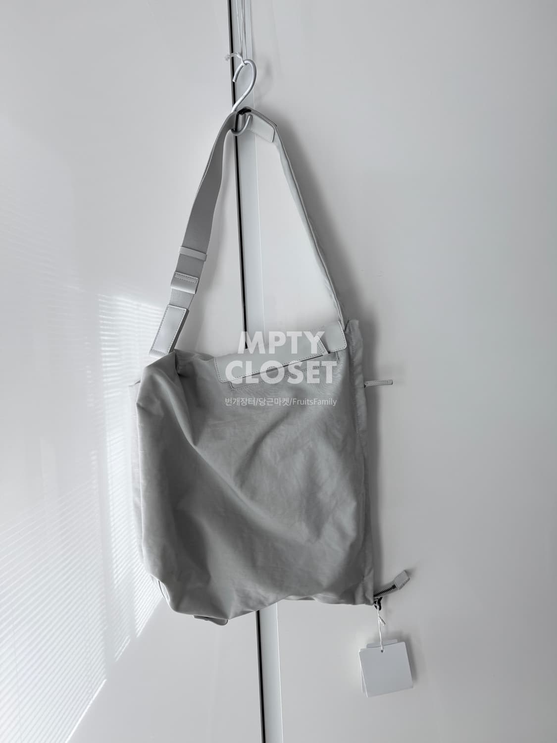 빈폴 LESS BAG2 라지 라이트 그레이 상품이미지2