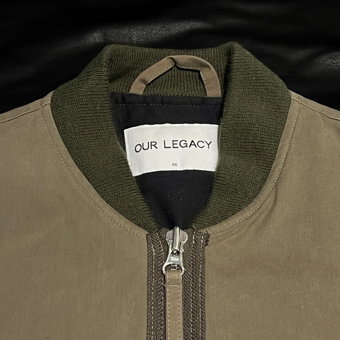 아워레가시 카키 봄버 점퍼 상품이미지5