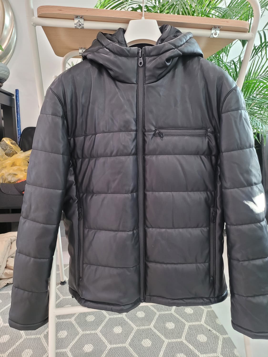 새상품 xl 자라 ZARA 가죽 후드 패딩 상품이미지1