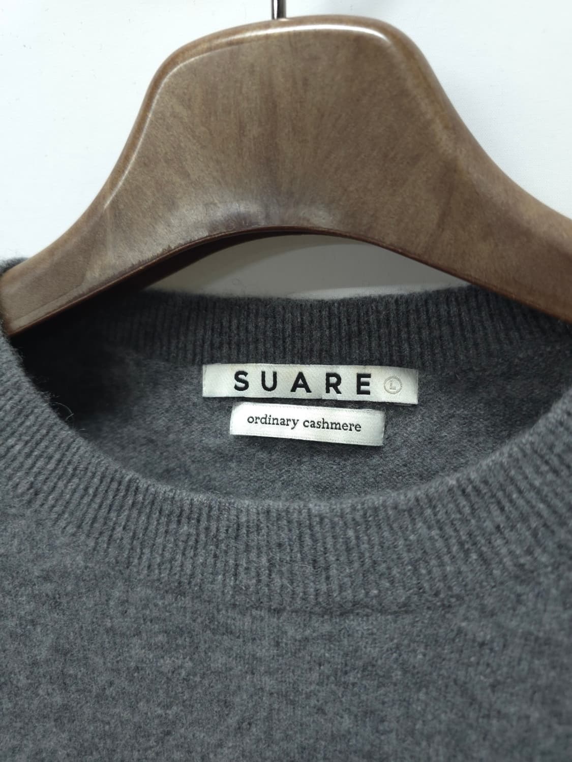 수아레(SUARE) 캐시미어100% 크루넥니트 (남성100) 상품이미지4