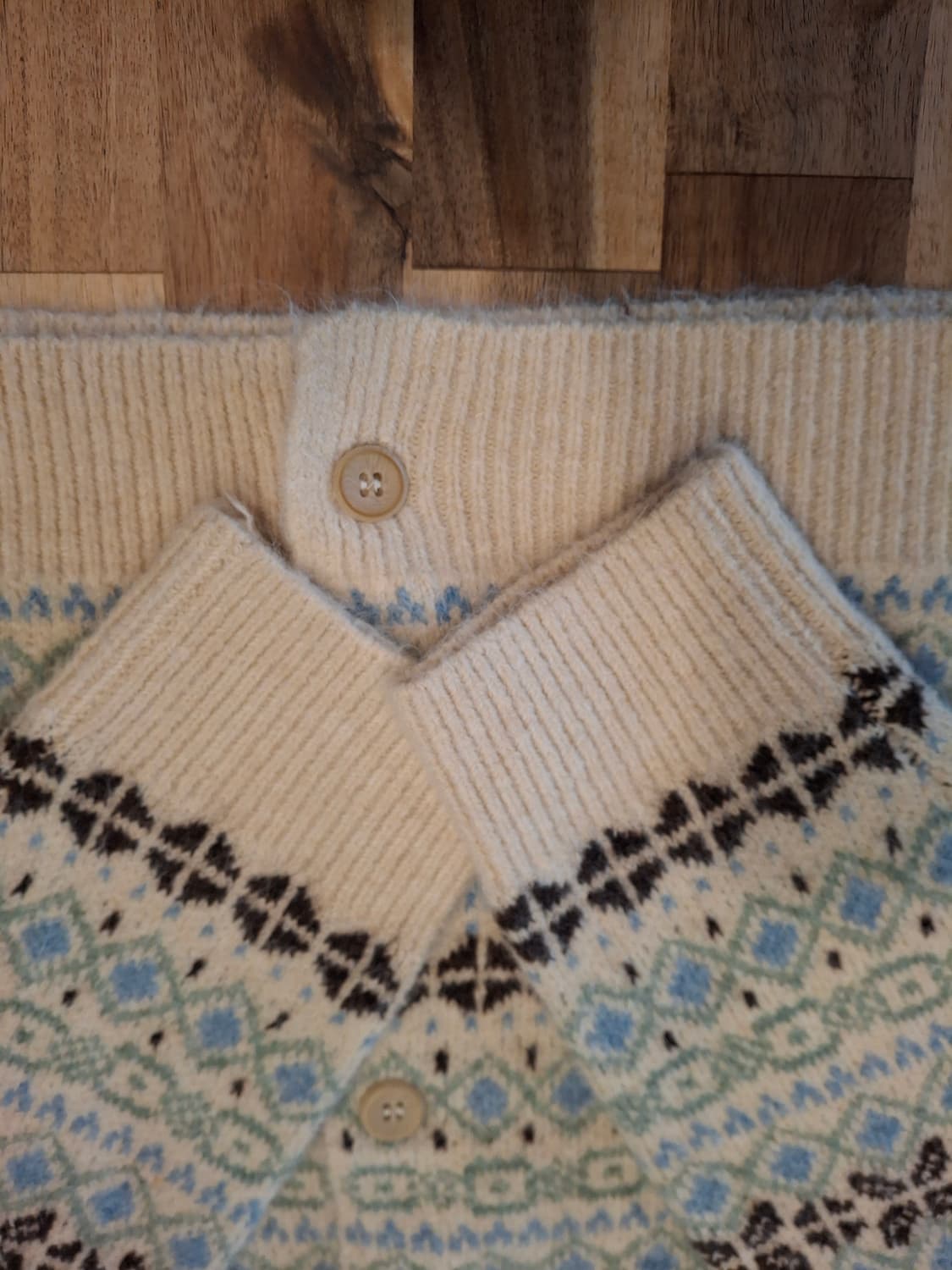 (마지막특가) 피그먼트 노르딕 패턴 니트 가디건 새상품 상품이미지4