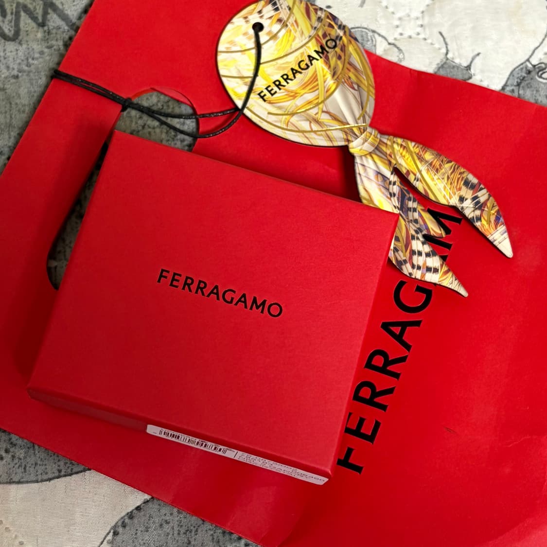 Ferragamo 크리스탈 장식 간치니 팬던트 네크리스 상품이미지3