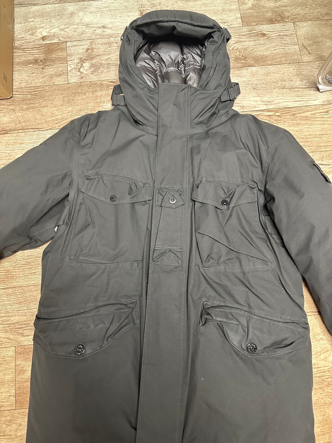 스톤아일랜드 고어텍스 립스탑 패딩 L 상품이미지2