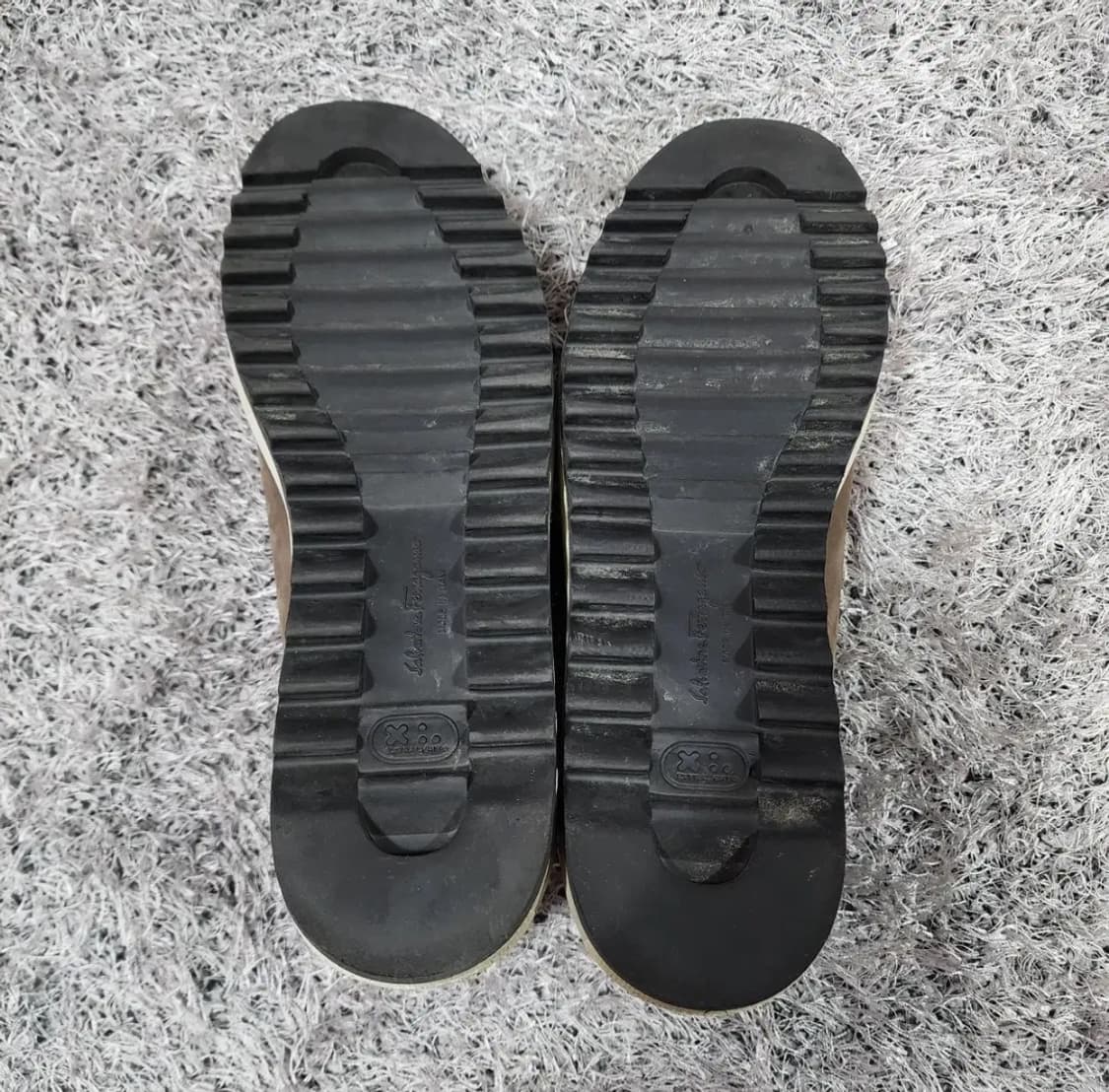 페라가모 스니커즈 9.5 상품이미지8