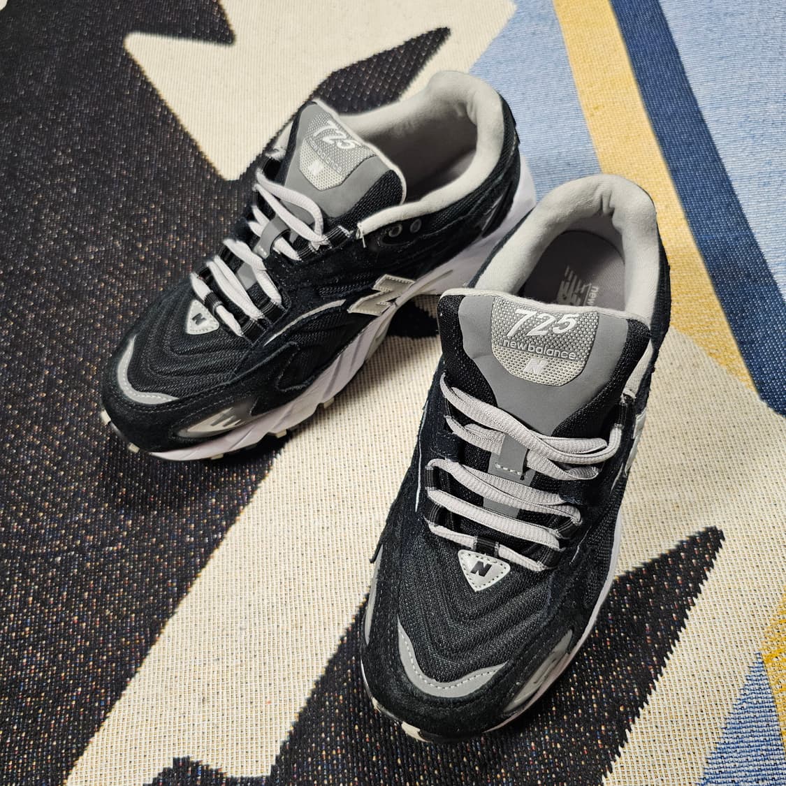 뉴발란스 725 블랙 250 상품이미지3