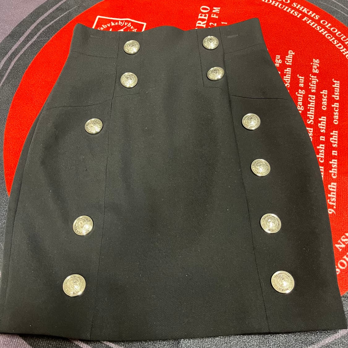 발망 12버튼 블랙 울 미니스커트 상품이미지3