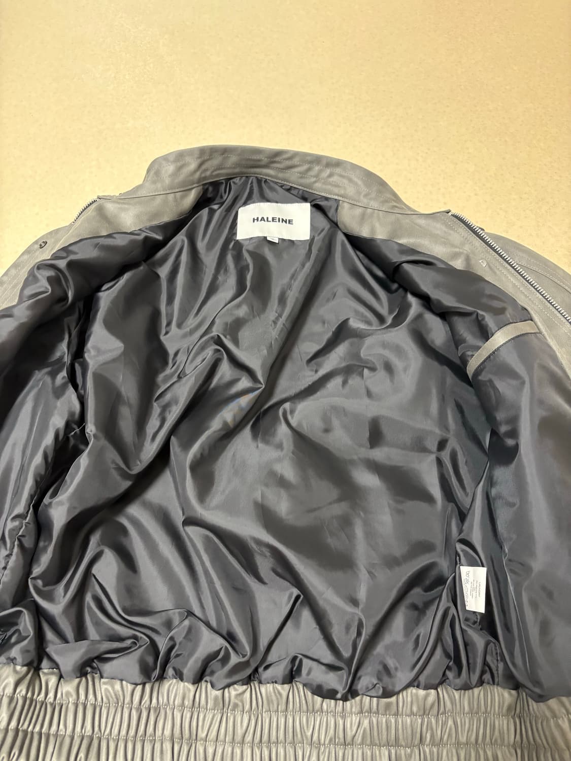 알렌느 바이커 디테일 스크랩 포우 레더 3D 블루종 그레이 상품이미지5