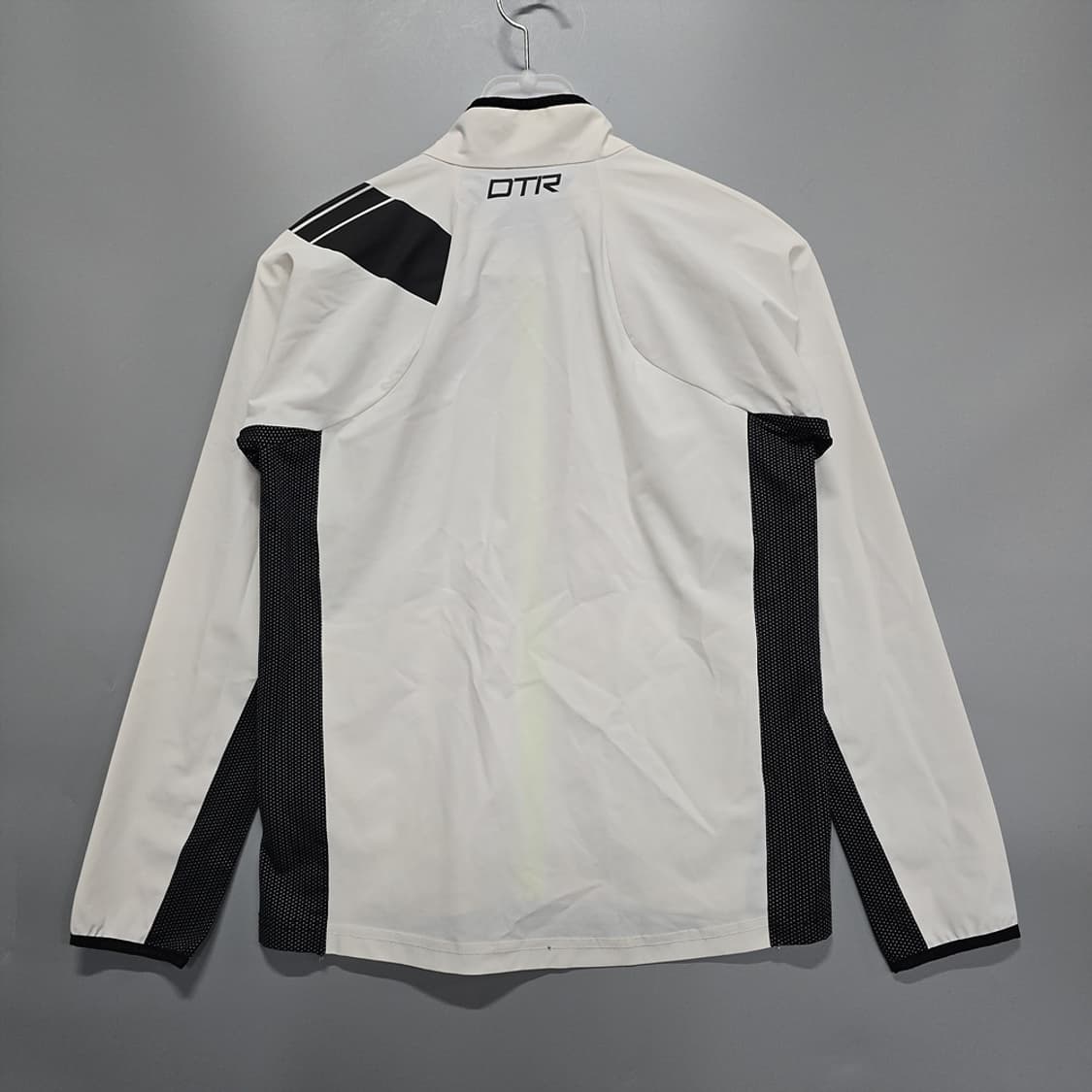 데상트(DESCENTE) 아동용 기능성 후드 바람막이 자켓 150 상품이미지4