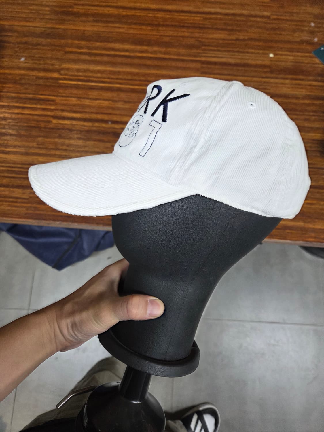 마크앤로나 코듀로이 모자 프리  상품이미지2