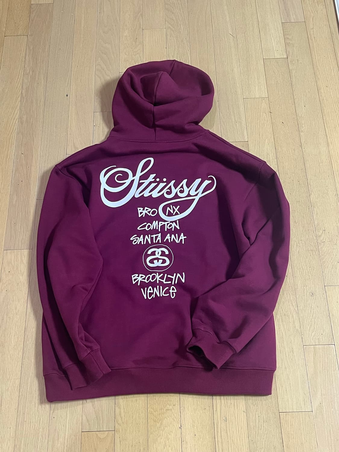 스투시 월드투어 후드(버건디) 상품이미지1