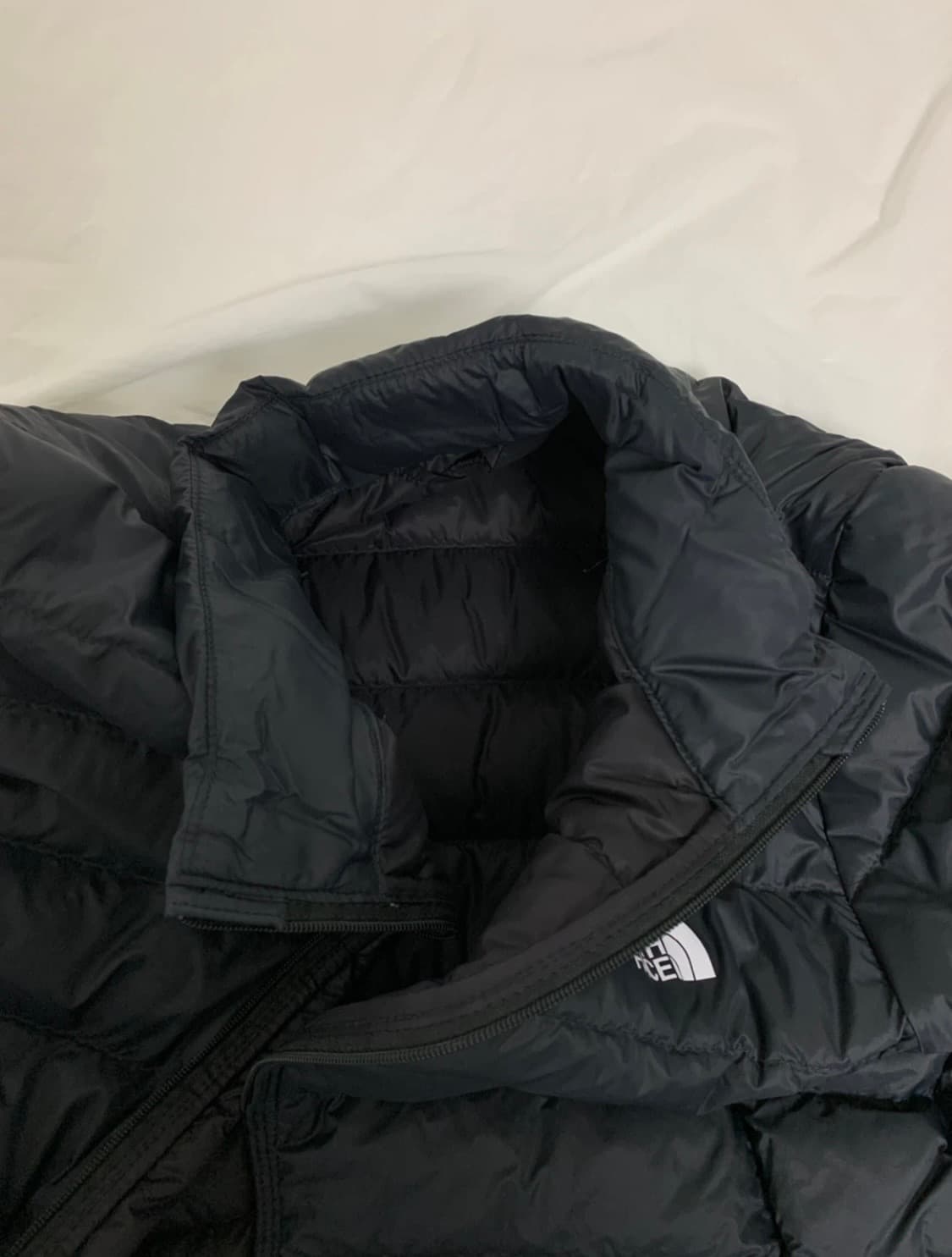 노스페이스 여성 버몬트 다운 자켓 경량 패딩 (95 L) 상품이미지8