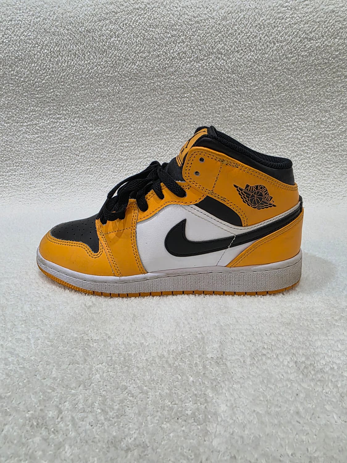 NIKE 나이키 에어 조던 1 미드 택시 상품이미지3