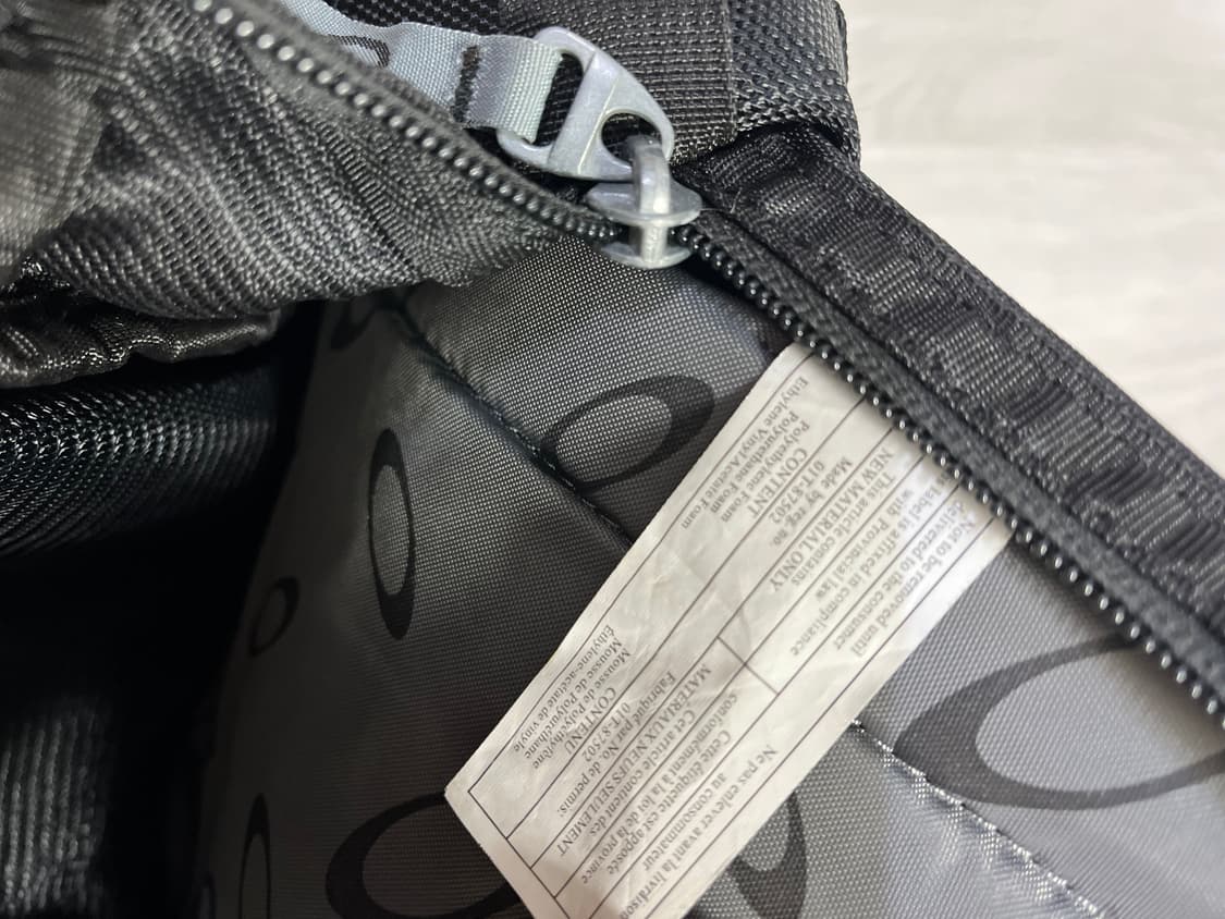 오클리 아이콘 미니백 상품이미지4