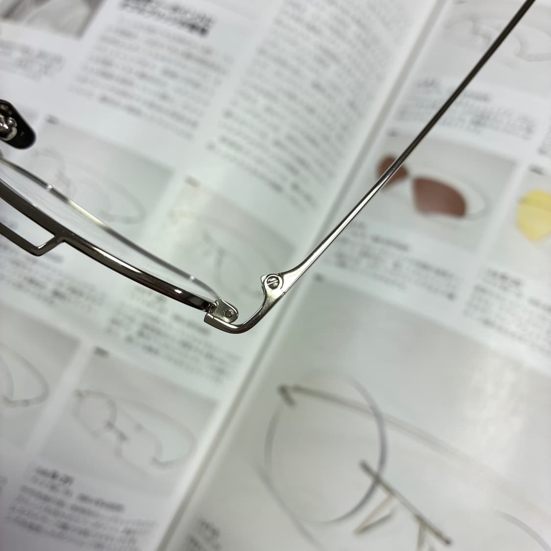 LINDA FARROW 린다패로우 투브릿지 실버 티타늄 일본 제작 안경 상품이미지4