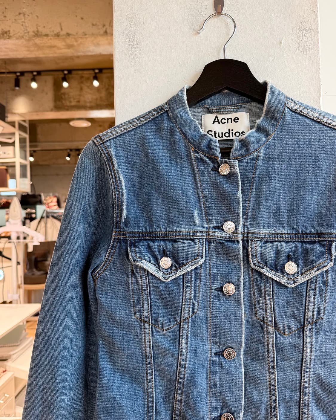 아크네 스튜디오 데님 데스트로이드 데님 자켓  상품이미지3