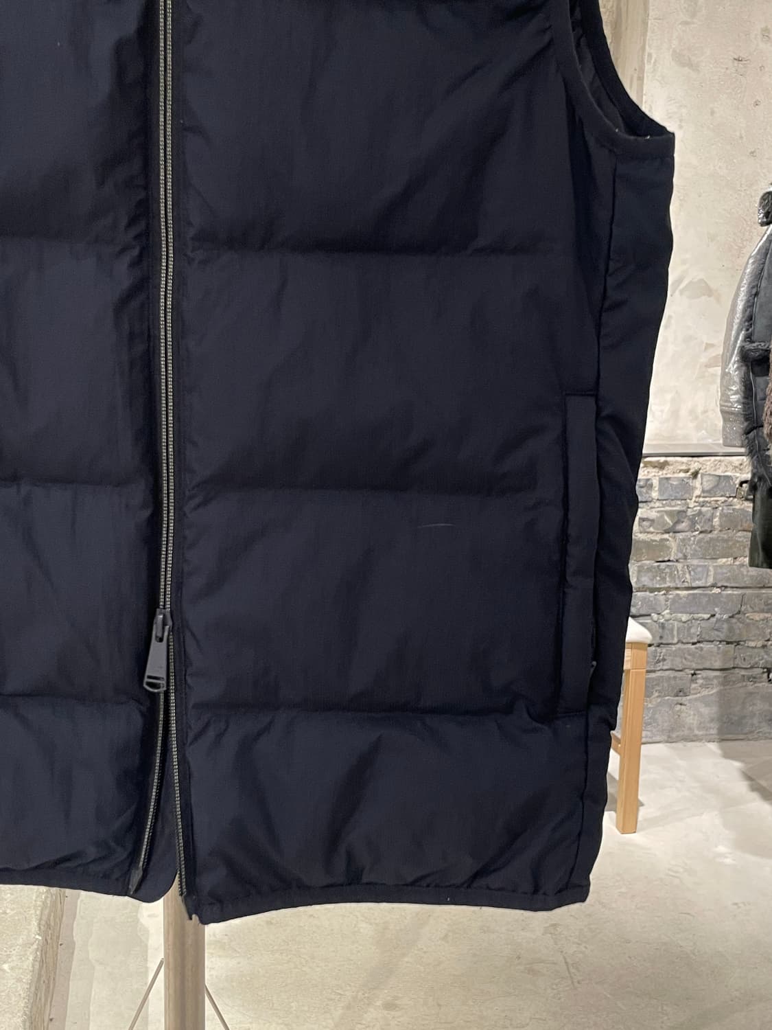 프레드 페리 다크 네이비 로고 투 웨이 패디드 베스트 상품이미지5