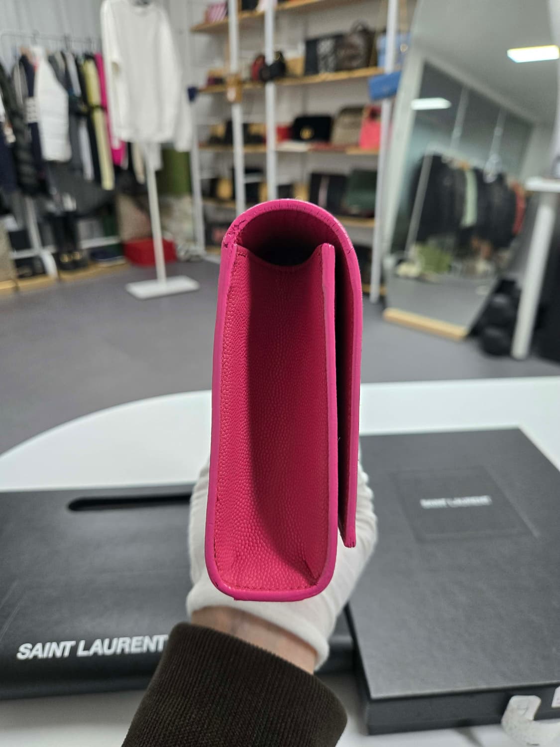 [40%할인] 입생로랑 카산드라 클러치백 상품이미지3