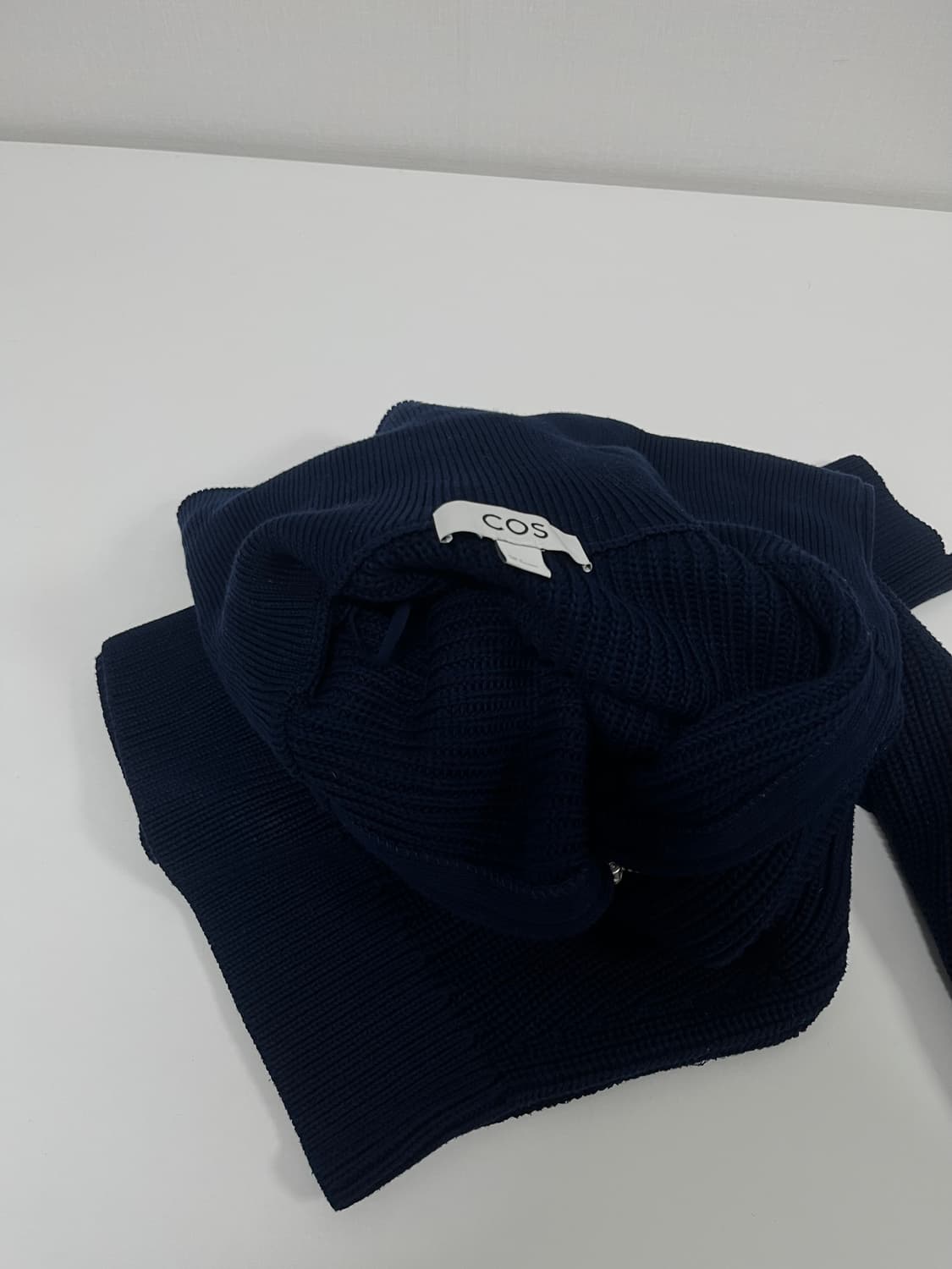 코스 하프집 니트S 상품이미지4